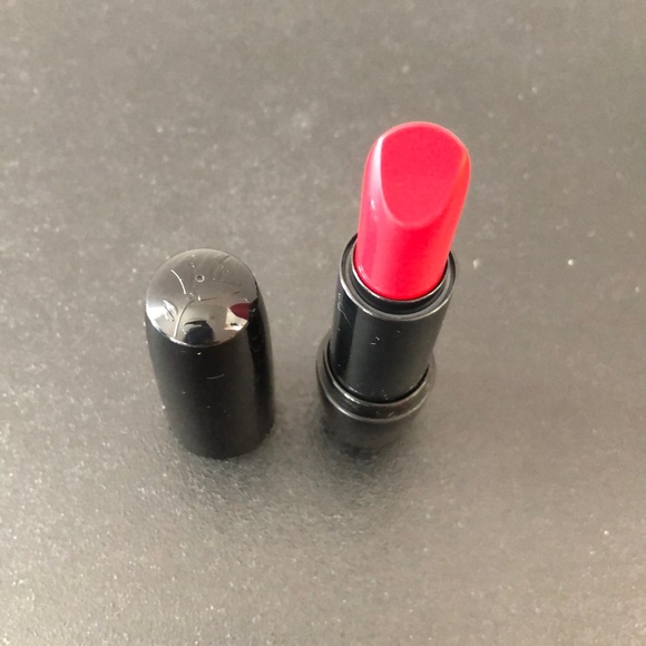 2 / $25 Lancôme Red Lipstick 181 Red Stiletto Cream - Picture 1 of 3